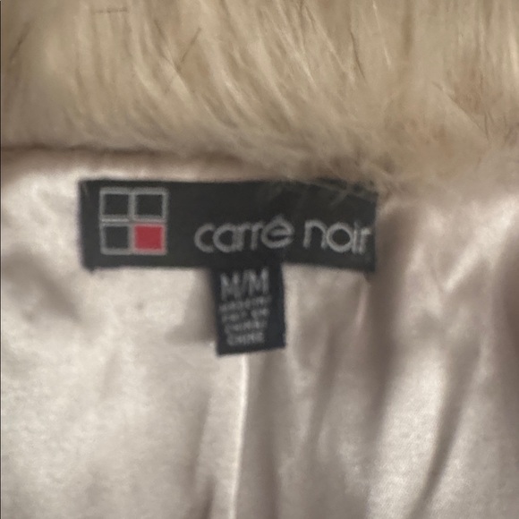 Ivory faux fur jacket by Carre Noir Size Medium - Picture 6 of 6
